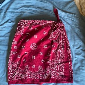 Wrap skirt bandana red print